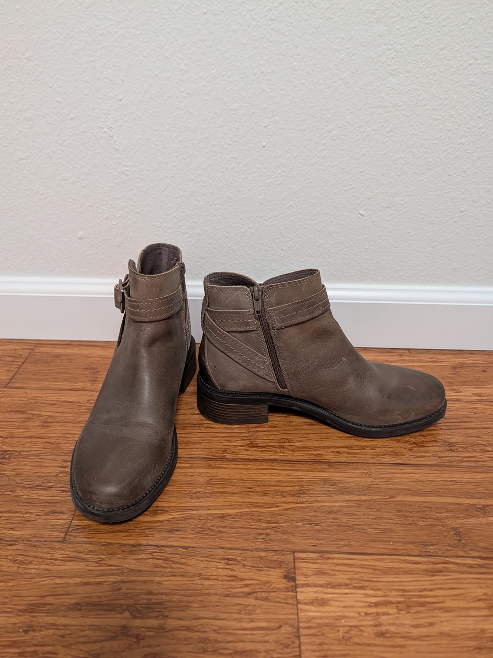 Women's Taupe Leather Ankle Boots - Clarks